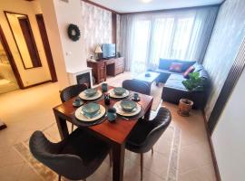 Private 1bedroom apartment in SPA Resort，位于班斯科的度假村