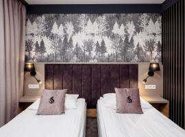 斯考特酒店，位于琴斯托霍瓦的酒店