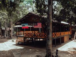 Borneo Jungle Adventure，位于京那巴当岸的木屋