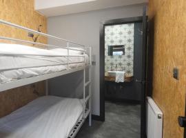 Mansel House - Family Rooms，位于斯旺西的酒店