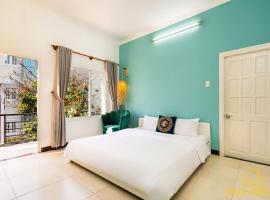 Fullhouse Vũng Tàu Hotel TPVT，位于头顿的酒店