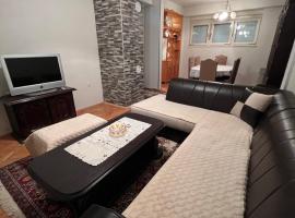 Two luxury bedroom apartment D&V，位于贝罗沃的酒店