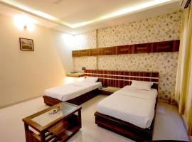 Hotel Sharveen Classic-inn，位于Jogeshwāri的酒店