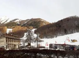 STUDIO 4 PERSONNES PIED DES PISTES AU RDC AVEC TERRASSE