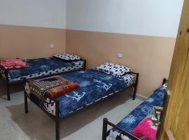 mayotte hostel 47，位于加尔达亚的酒店