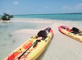 Bonnethead Key Floating Campground and Private Island，位于基韦斯特的露营地