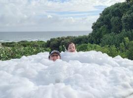 Southern Cross Beach House，位于大布拉克勒菲的酒店