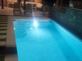 Casa bajo La Torre，位于La Puebla de Castro的酒店