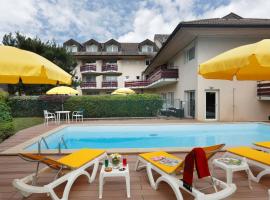 Logis Hotel Arc En Ciel，位于托农莱班Thonon-les-Bains Train Station附近的酒店