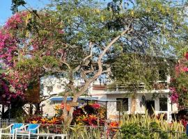 Hosteria El Jardin de Playas，位于普拉亚斯的酒店