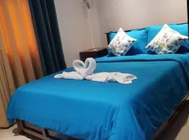 Quiet and spacious condo wid fast internet connection with Netflix