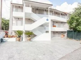 Alexandros Apartments