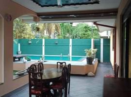 Aura Beach Villa，位于Awariwatta的酒店