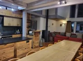 Chalet Courchevel La Tania - 14 personnes - 7 chambres 7 salles de bains - 40 m des pistes