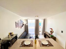Cómodo departamento con piscina en Los Ángeles，位于洛斯安赫莱斯的酒店