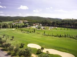 Il Pelagone Hotel & Golf Resort Toscana，位于加沃拉诺的度假村