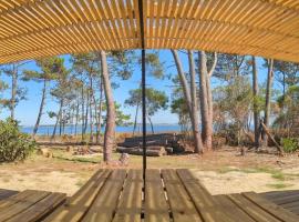 Amazing lake house on the beach.，位于何塞伊格纳西奥的酒店