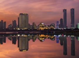 Shangri-La Nanchang丨All room offer river views Just one stop from the Pavilion of Prince Teng，位于南昌的酒店