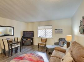 Walkable Lead Condo 5 Mi to Terry Peak Ski Area!，位于利德的酒店
