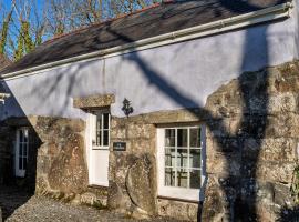 Finest Retreats - Longhouse at St Keverne，位于Saint Keverne的乡村别墅
