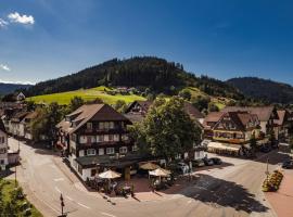 Hotel Lamm Baiersbronn Mitteltal，位于拜尔斯布龙的酒店