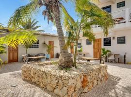 The Hut Bonaire，位于克拉伦代克的酒店