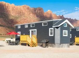 Redrock Moab Tiny House w/ Loft - Site 4