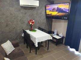 Quiet 2 bedroom farm house，位于塔姆博尼的酒店
