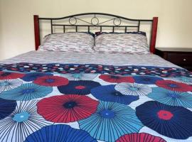 3 BDR house close to train station, airport & City，位于悉尼的酒店