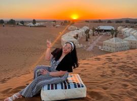 Merzouga Nice luxury Camp，位于梅尔祖卡的酒店