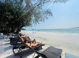 Blue Shore Pavilion，位于Koh Rong的酒店