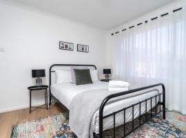 Lyon2 Brilliantly Restored 1BR Apt - 8mins from Hospital，位于Lyons的酒店