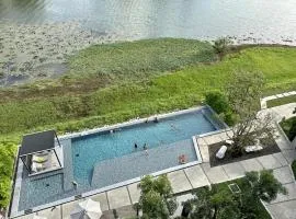 2 bedroom Condo at Cassia Laguna