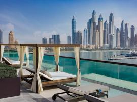Hilton Dubai Palm Jumeirah，位于迪拜的带泳池的酒店