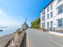 4 Bed in Aberdovey DY038，位于阿伯蒂费的酒店