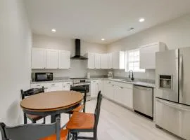 Modern and Pet-Friendly Home 3 Mi to Dtwn Knoxville