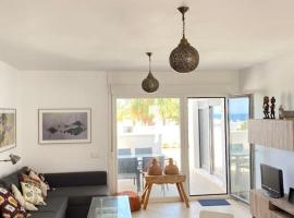 Villa Hélice - Moderno apartamento en Cabo de Gata，位于拉斯内格拉斯的带泳池的酒店