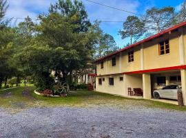 Hotel Xucaneb，位于科万的酒店