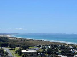 Waipu Cove Sea Views，位于怀普的酒店