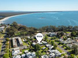White Sands Deck House by Experience Jervis Bay，位于赫斯基森的酒店