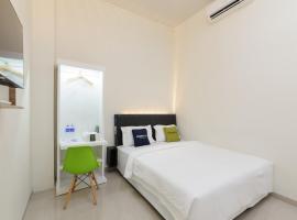 Urbanview Hotel Binwa Syariah Lampung by RedDoorz，位于Hajimana的酒店