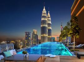Royce KLCC Kuala Lumpur City Centre by Dormeo Destinations，位于吉隆坡的带按摩浴缸的酒店