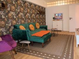 Georgys Holiday Space，位于不来梅港的带热水浴缸的酒店