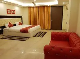 Greenleaf Apartment and Suites, Kalkaji