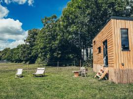 Tiny House Centre équestre - 35 mins de Paris，位于尚布利的酒店