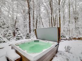 Family-Friendly Vacation Rental in Pocono Pines!，位于Pocono Pines的度假短租房