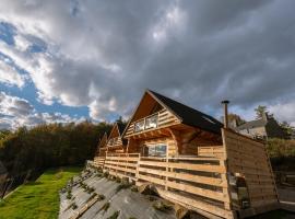 Domek drewniany w górach Jacuzzi & Balia - Osada Chełm，位于Stróża的家庭/亲子酒店