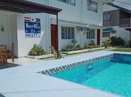 Bernis Hostel，位于莫阿尔博阿的度假短租房