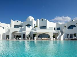 Anantara Santorini Abu Dhabi Retreat-Adults Only，位于Al Rahba的带泳池的酒店