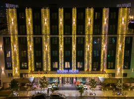 Hotel Golden Palace，位于斯库台的酒店